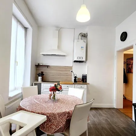 Le Coin Des Artistes Apartment *